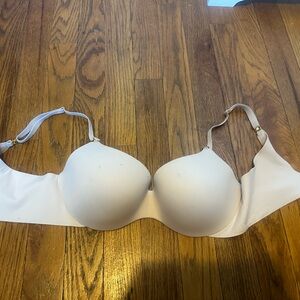 Victoria secret bra.